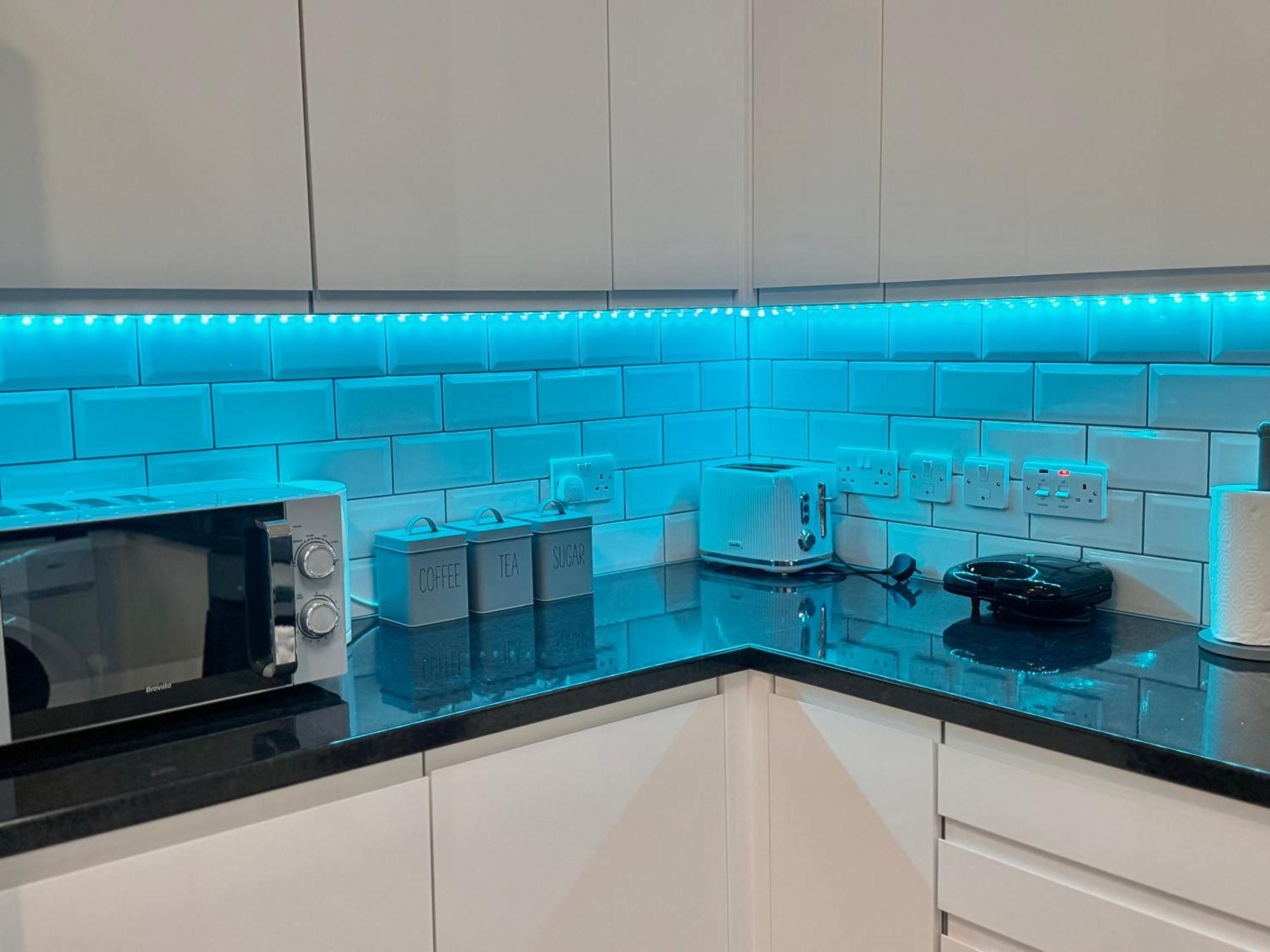 Modern 1-bed 30min To & Parking * Londra