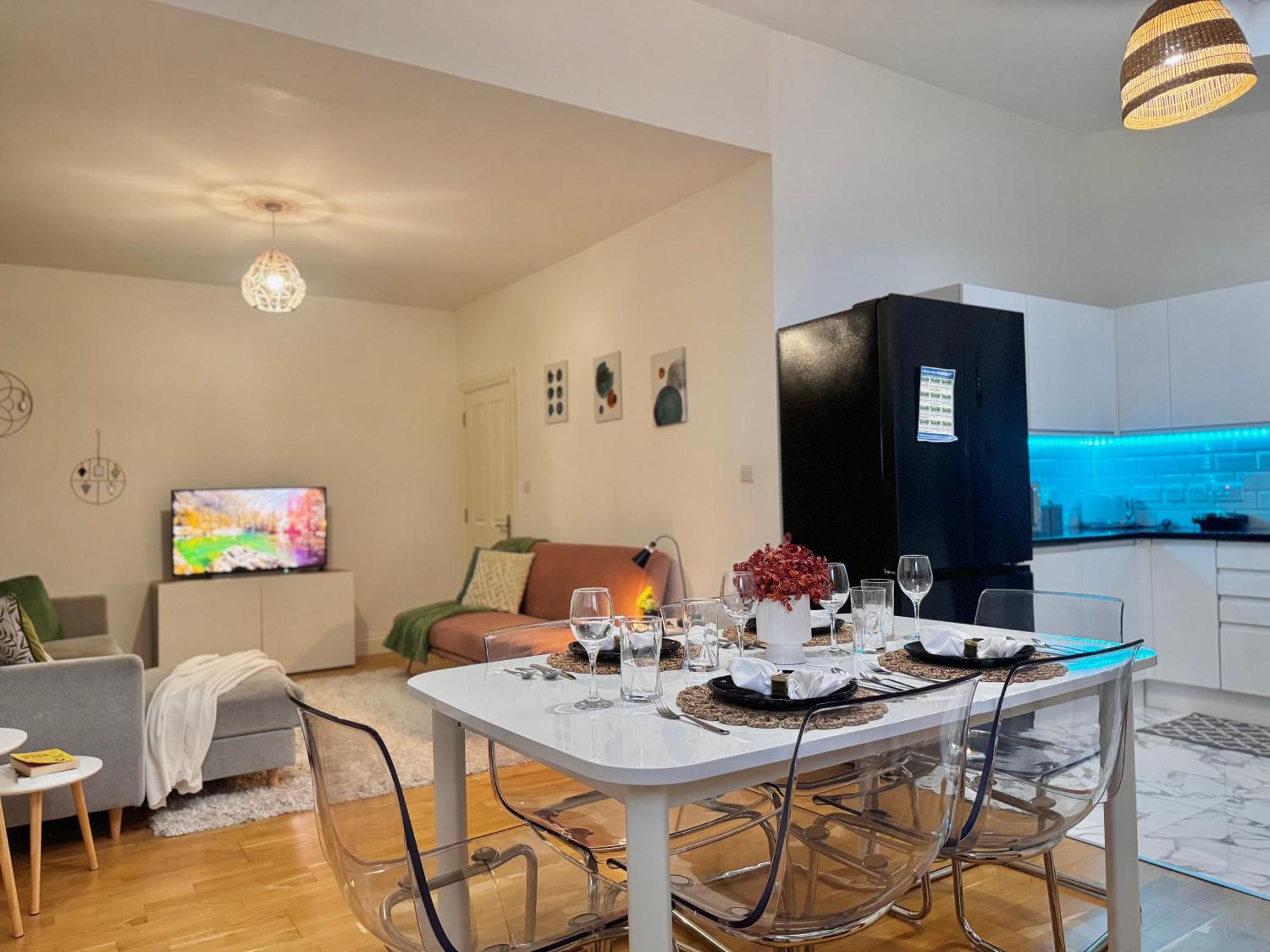 Modern 1-bed 30min To & Parking Appartamento