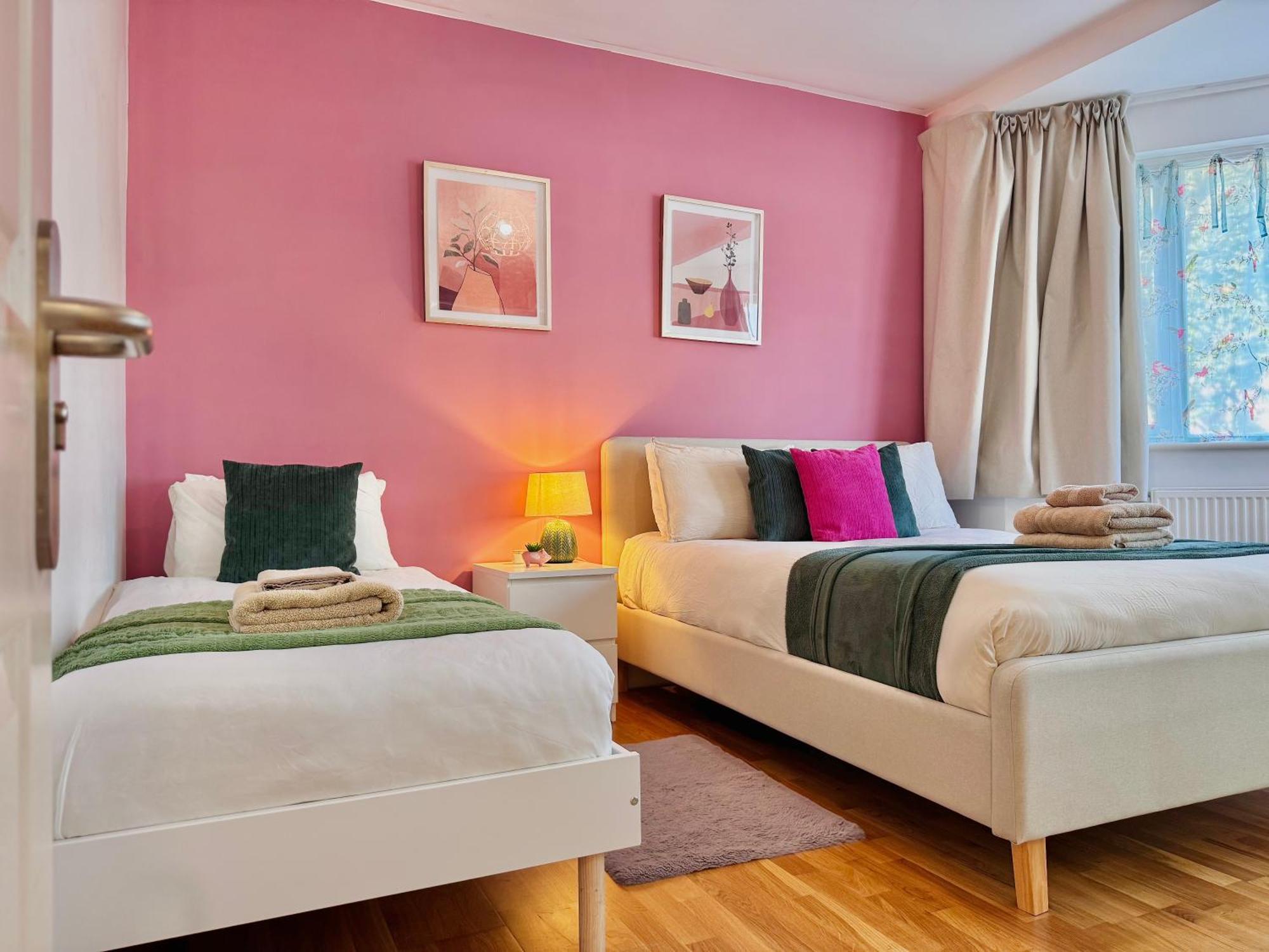 Appartamento Modern 1-bed 30min To & Parking