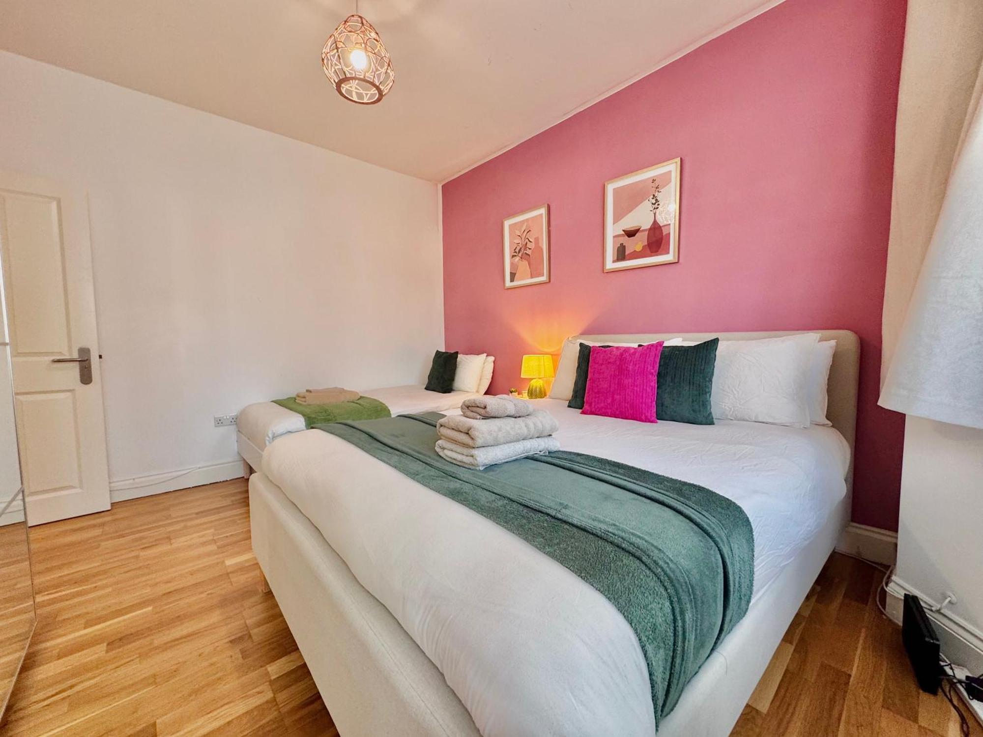 Appartamento Modern 1-bed 30min To & Parking *
